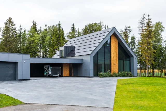 Modern home with a full-roof integrated solar system.