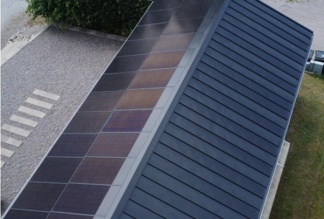 Solar Full Roof installed on a modern home. Solarstone.